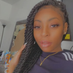 Meet your Posher, Emani